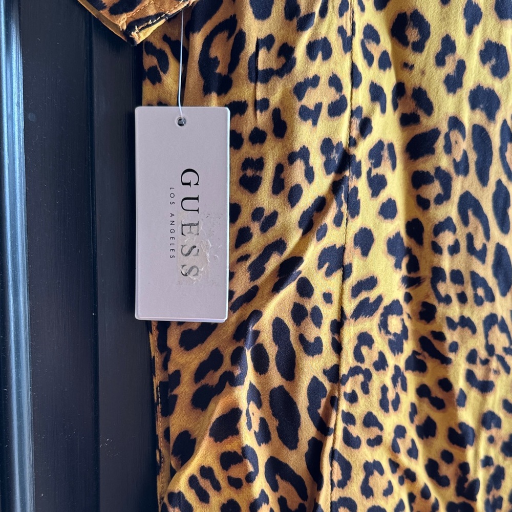Men’s Guess Leopard print shirt - Picture 4 of 6